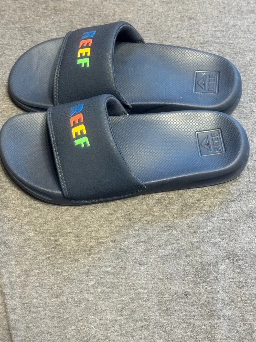 Reef Kids One Slide Sandals - Navy Blue Rainbow Logo - Size 4/5 (Y)